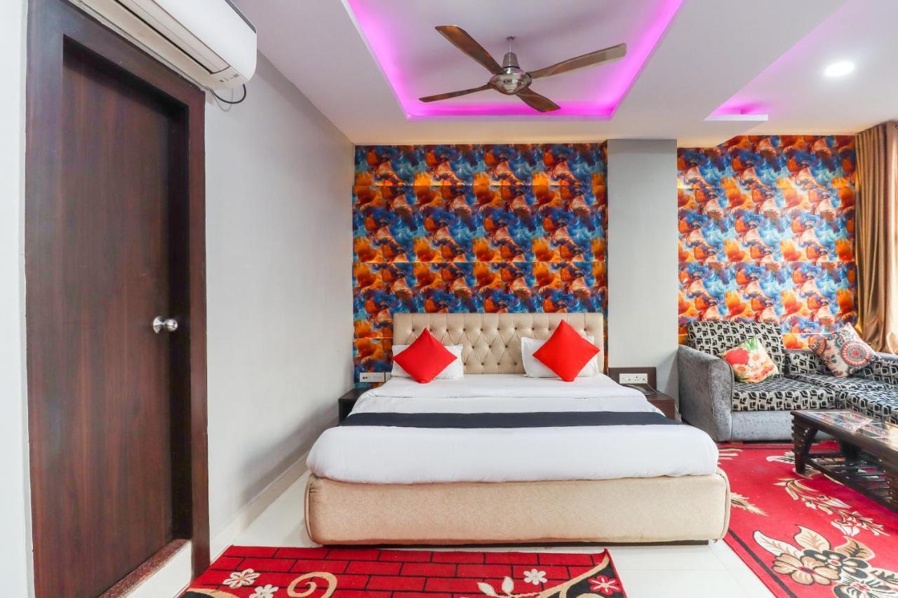 Capital O 70631 Hotel Dwarka International Darbhanga ภายนอก รูปภาพ