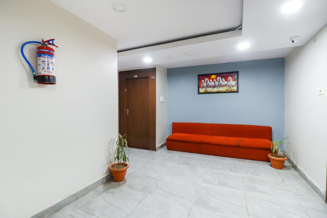 Capital O 70631 Hotel Dwarka International Darbhanga ภายนอก รูปภาพ